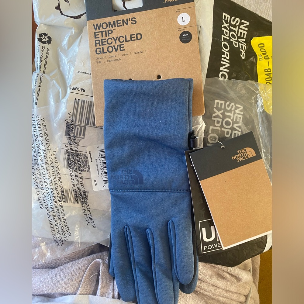 NWT North Face Women’s Etip™ Recycled Gloves size L
